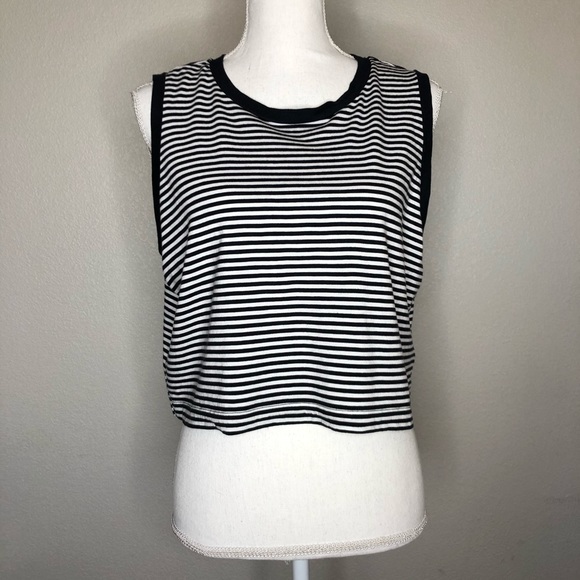 GAP Tops - Gap Muscle Crop Top